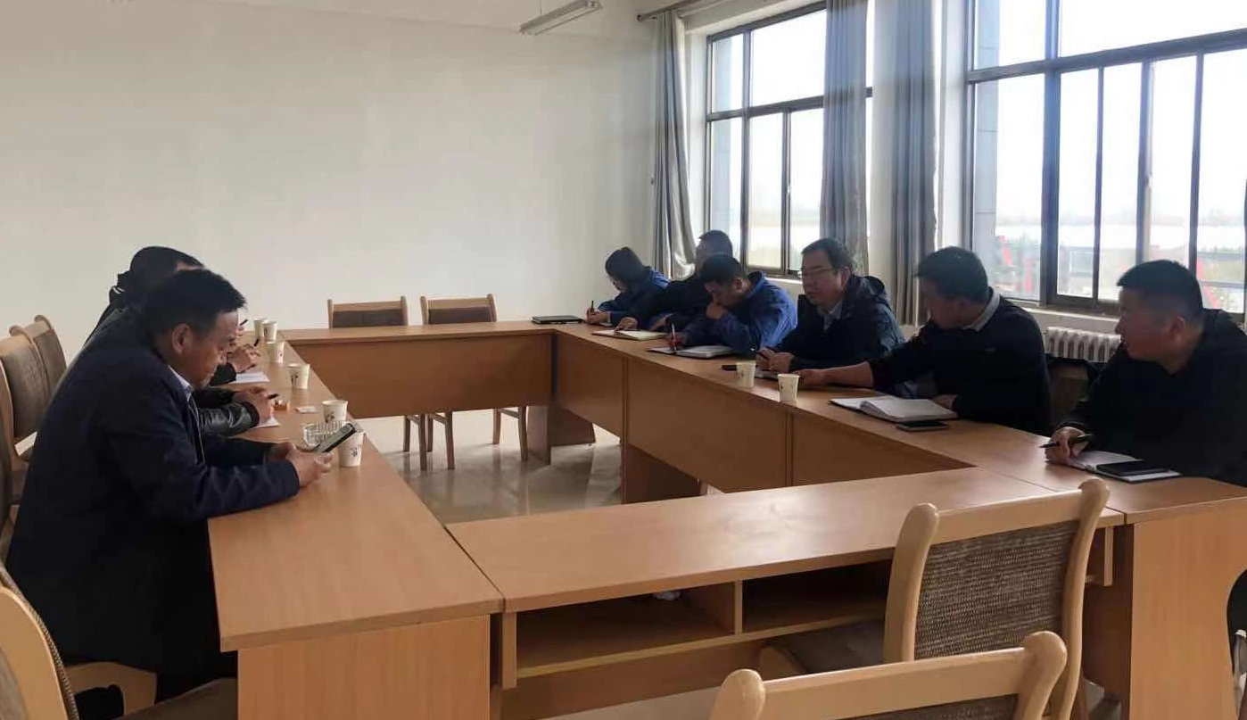 泓源污水处理公司邀请设备厂家开展技术指导(图2) 泓源污水处理公司邀请设备厂家开展技术指导(图2)