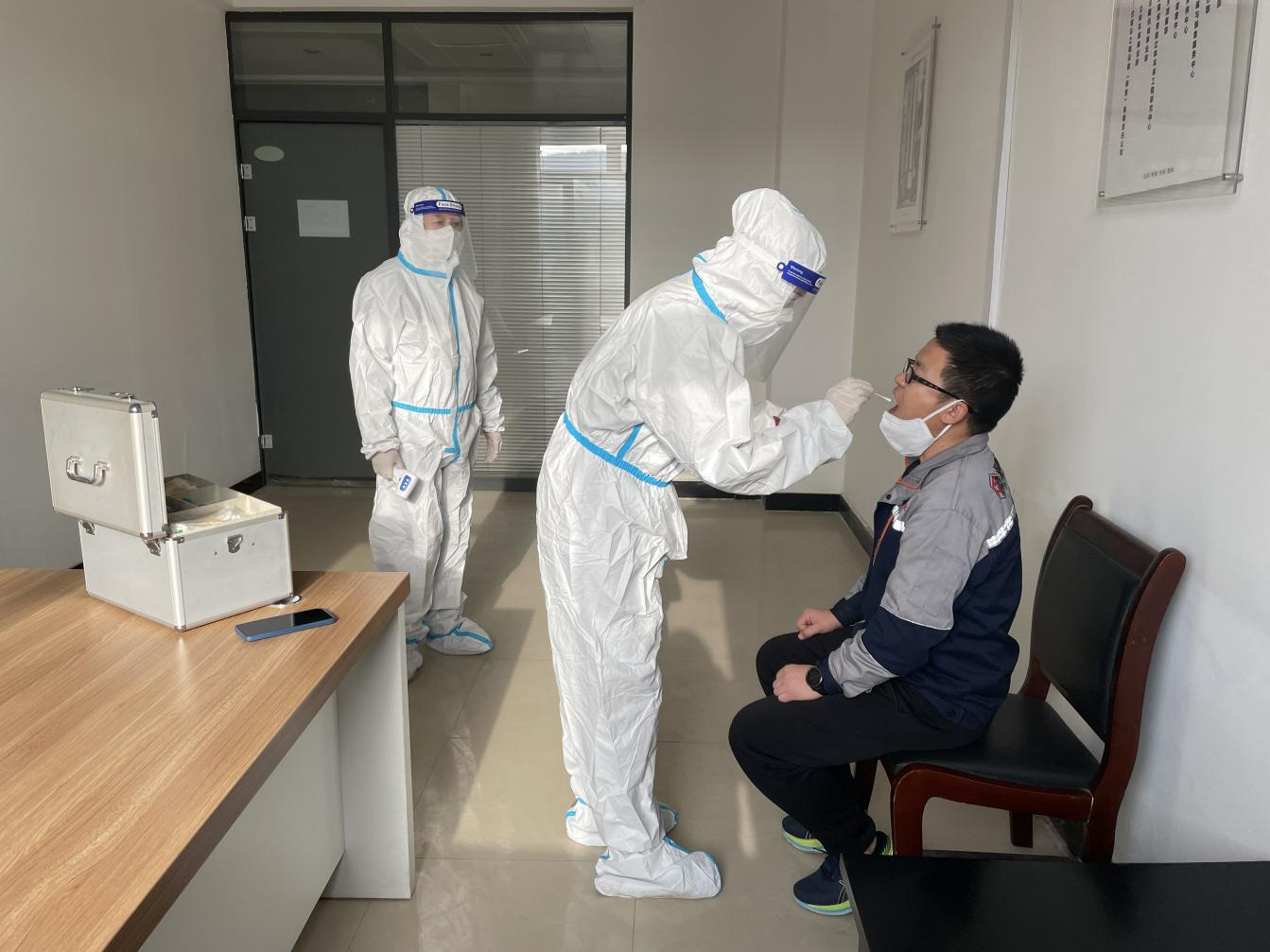 安博站官网登录入口开展疫情防控应急演练(图3)