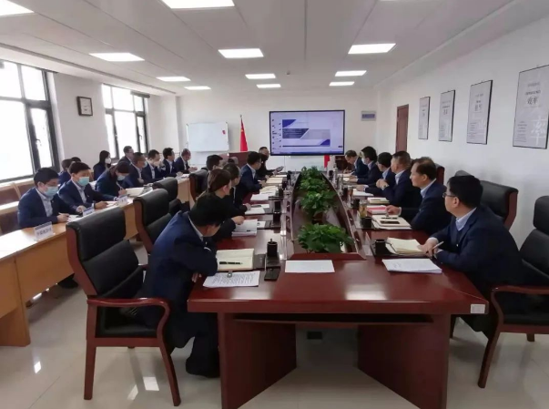 安博站官网登录入口召开党委理论中心组集体学习会议(图2)