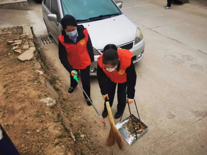 安博站官网登录入口赴包抓共建村社开展卫生清扫志愿服务活动(图4)