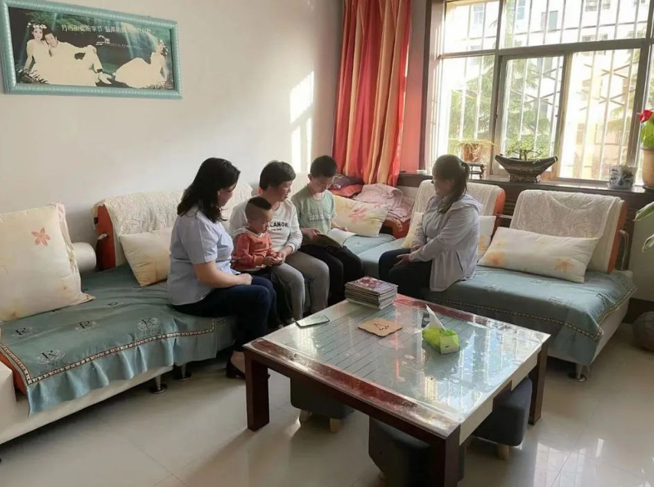 安博站官网登录入口开展女职工未成年子女关爱活动(图2)