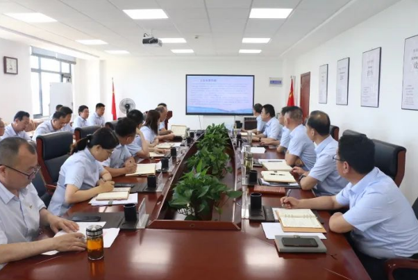 安博站官网登录入口召开党委理论中心组集体学习会议(图2)