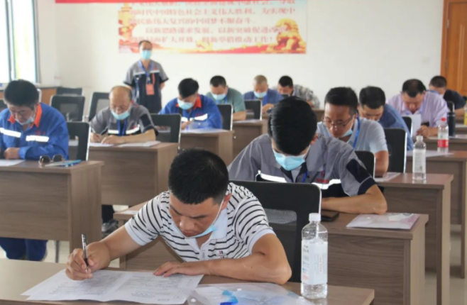 安博站官网登录入口泓盛达公司在“焊工”技能大赛中取得好成绩(图2)